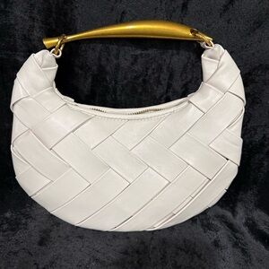 NWT URBAN EXPRESSIONS WEAVED CREAMY BLUSH BAG WITH GOLD HANDLE & CHAIN